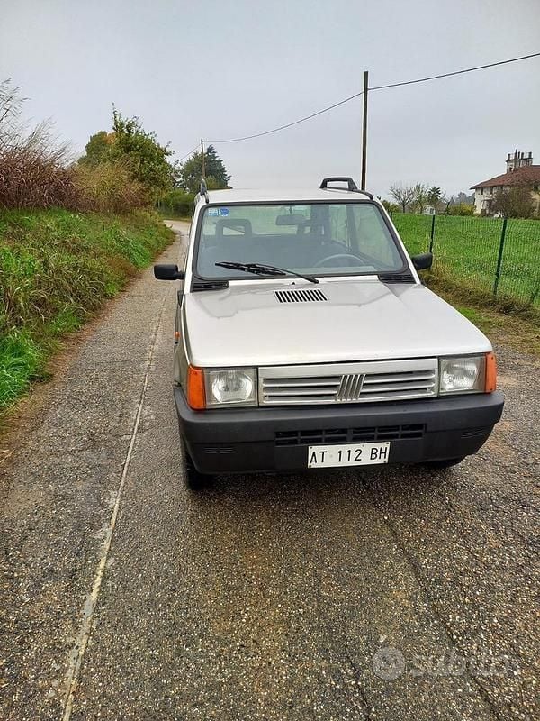 Usata Fiat Panda 4x4 50 CV (36 kW) 1997 Grigio Utilitaria
