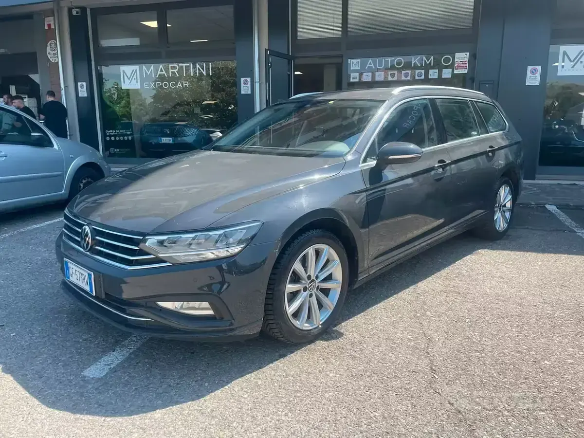 Usata VW Passat Business 150 CV (110 kW) 2021 Grigio Station wagon
