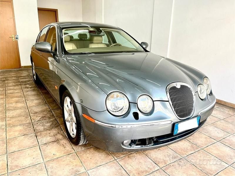 Grigio Usata 2005 Jaguar S-Type S Tre volumi | 3799 € (Ottimo prezzo) - Immagine 1/4