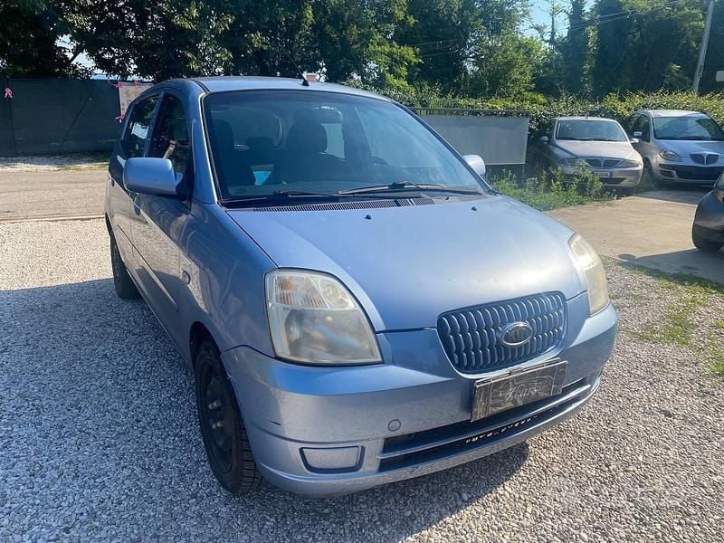 Usata Kia Picanto 75 CV (55 kW) 2006 Blu Utilitaria