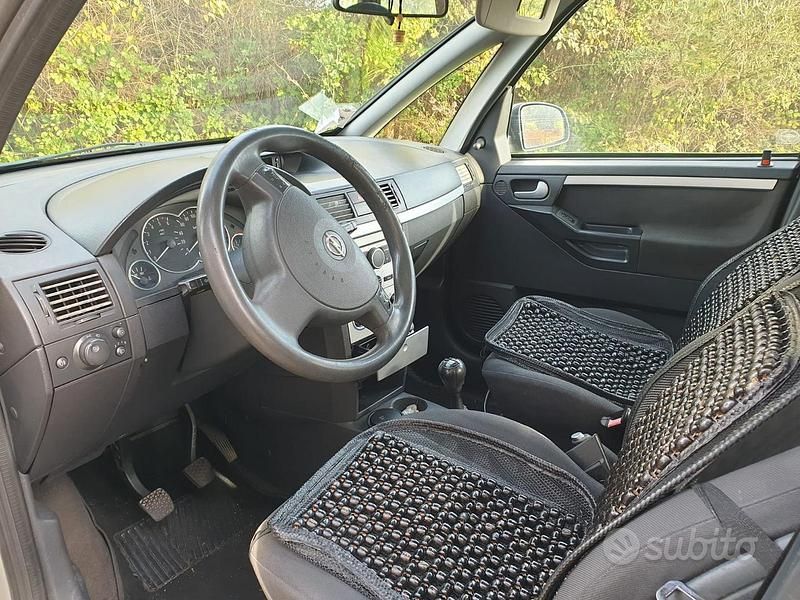 Occasion Opel Meriva 101 ch (74 kW) 2005 Gris Monospace