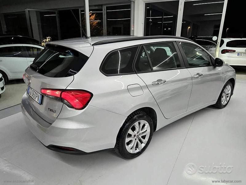 Usata Fiat Tipo Business 120 CV (88 kW) 2017 Argento Station wagon