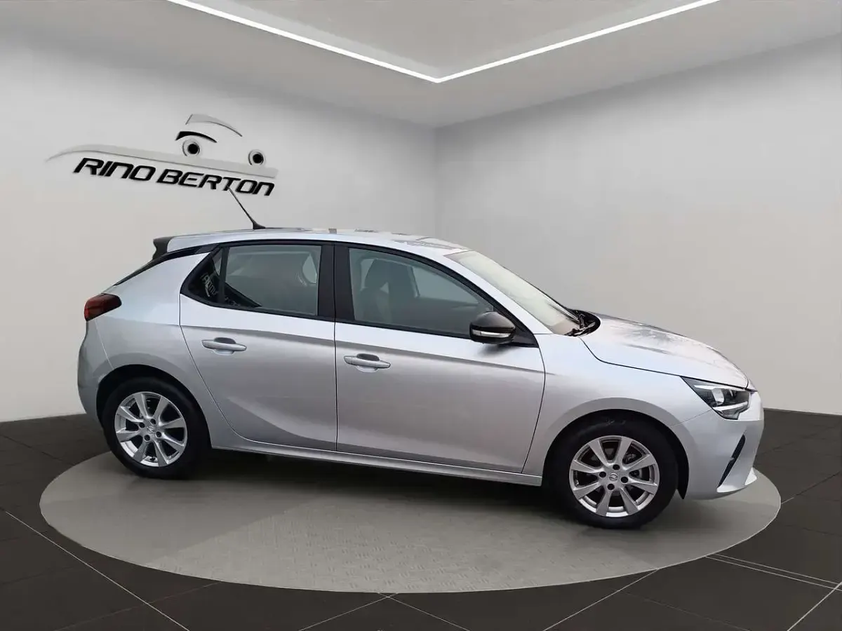 Usata Opel Corsa Edition 75 CV (55 kW) 2022 Argento Utilitaria