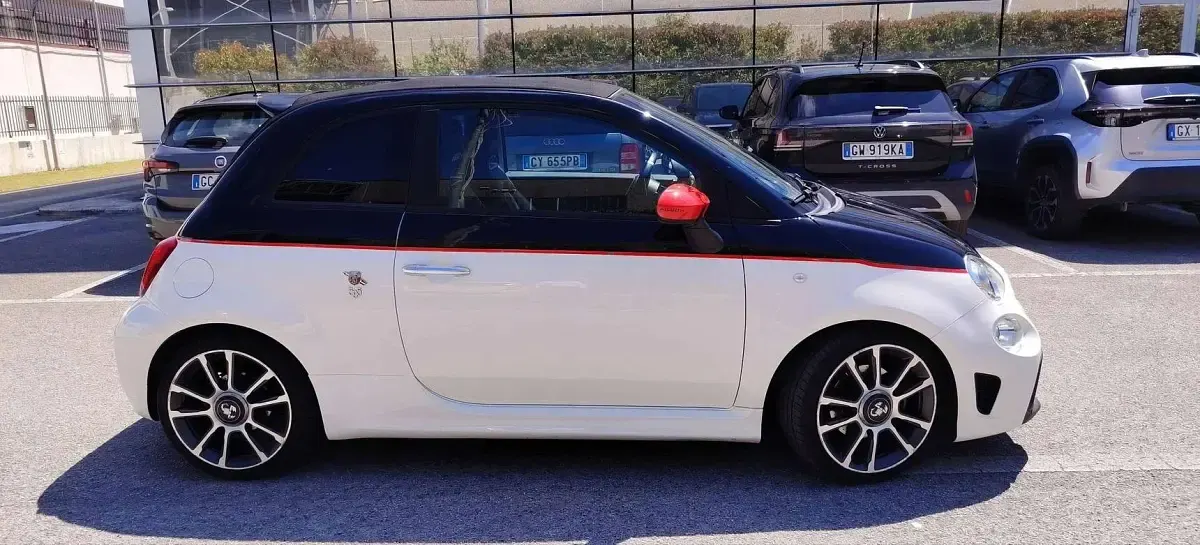 Usata Abarth 595C 165 CV (121 kW) 2021 Bianco Cabrio