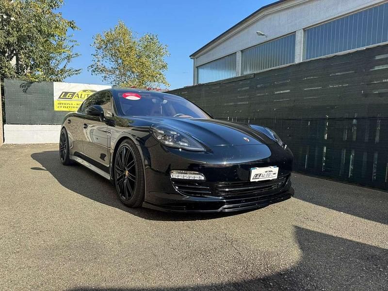 Usata Porsche Panamera 250 CV (183 kW) 2012 Nero Berlina