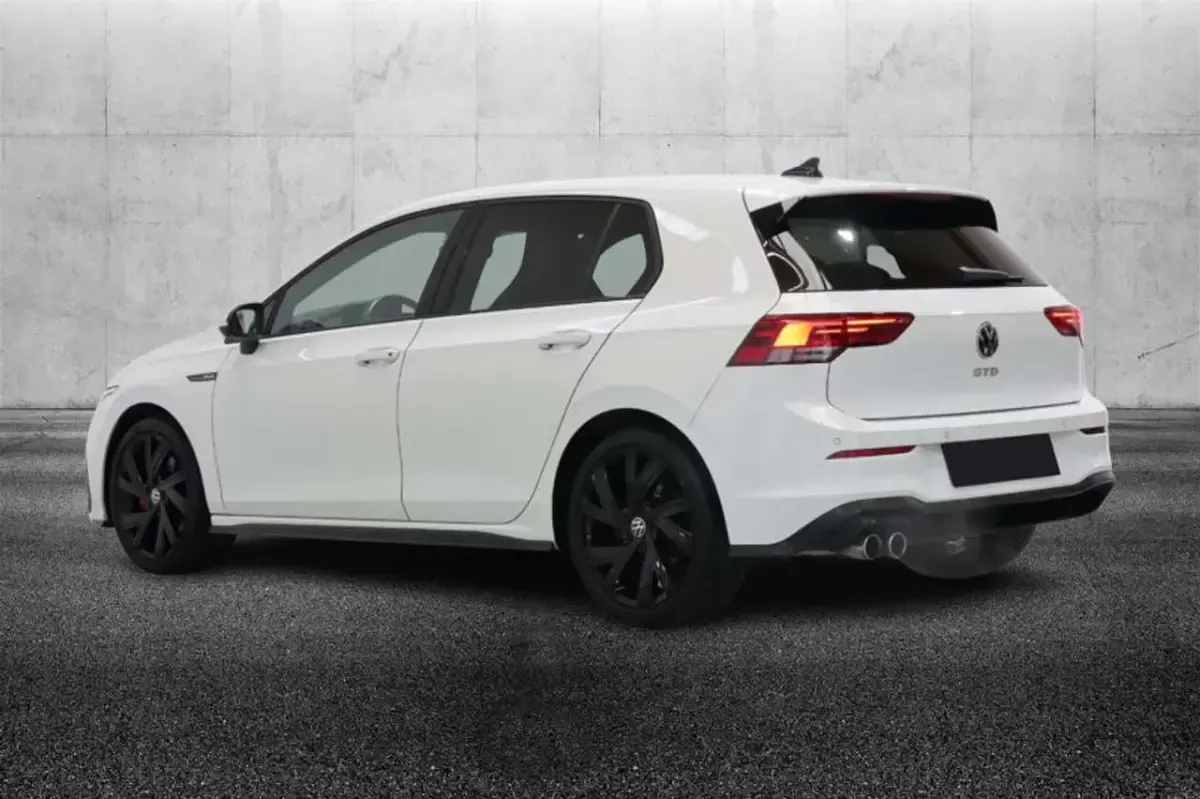 Usata VW Golf GTD 200 CV (147 kW) 2023 Bianco Monovolume