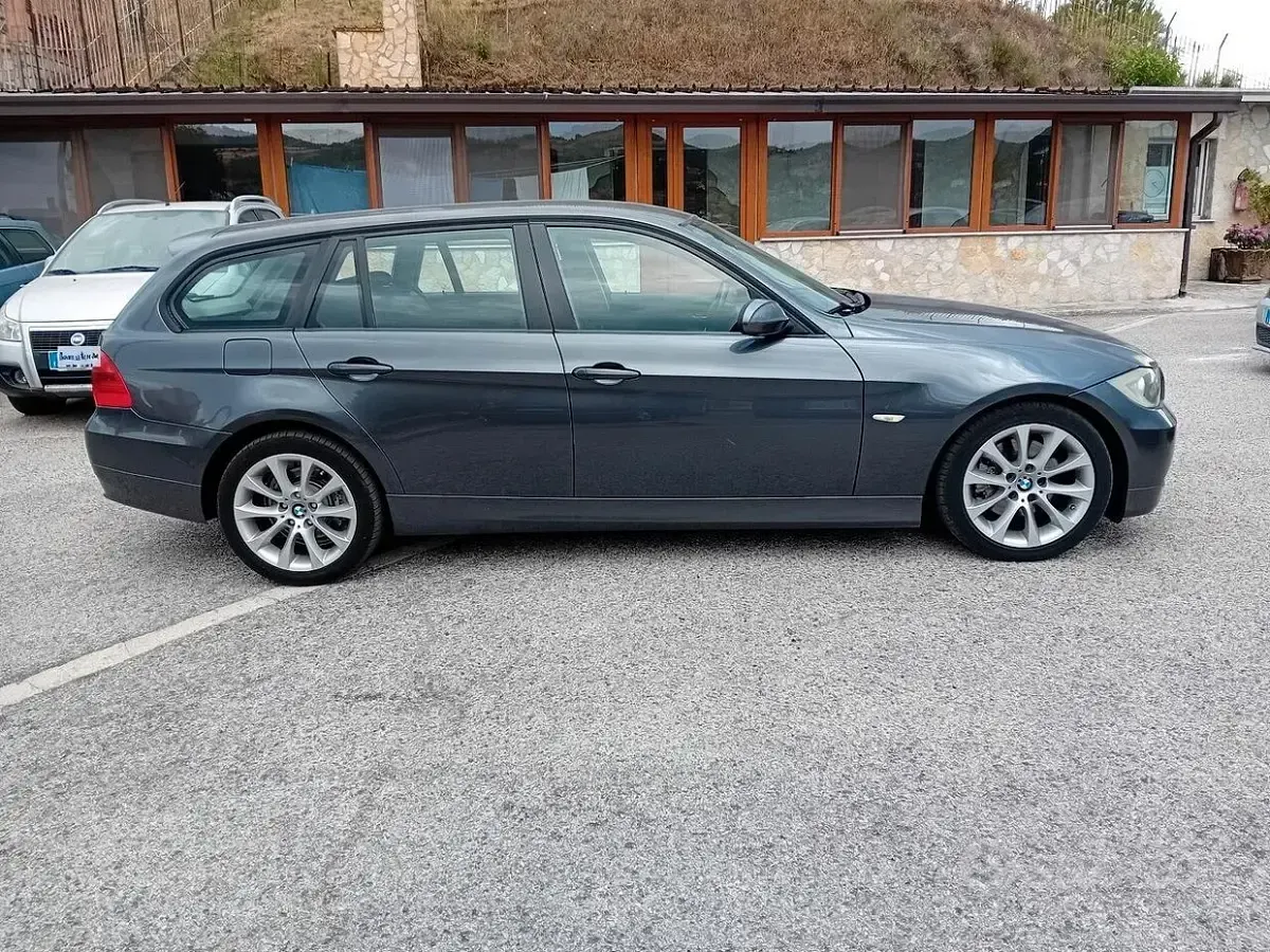 Usata BMW 320 177 CV (130 kW) 2008 Grigio Station wagon