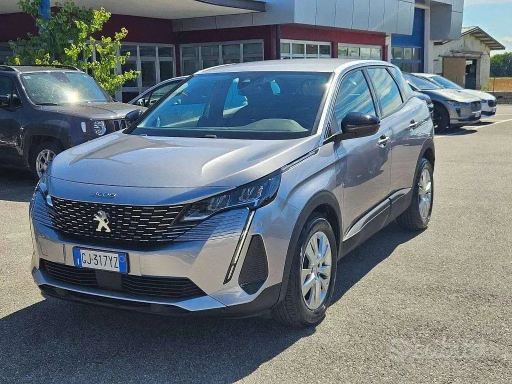 Usata Peugeot 3008 Active 131 CV (96 kW) 2022 Grigio SUV