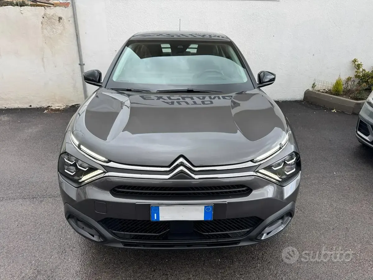 Usata Citroën C4 Shine 131 CV (96 kW) 2023 Grigio SUV