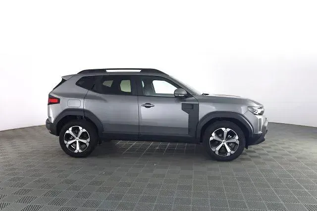 Usata Dacia Duster Journey 140 CV (102 kW) 2026 Grigio scisto Berlina