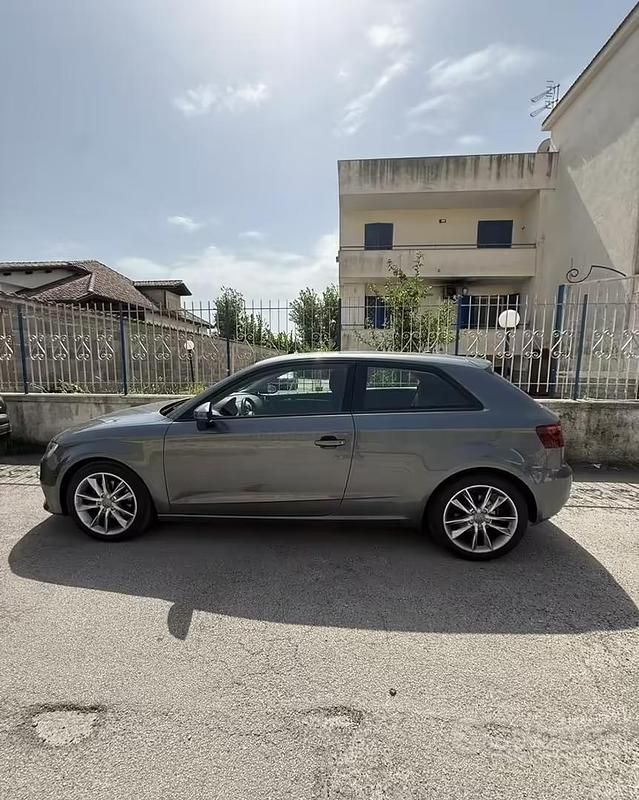 Occasion Audi A3 105 ch (77 kW) 2013 Gris Berline