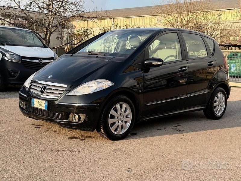 Usata Mercedes A180 Avantgarde 108 CV (79 kW) 2005 Nero Berlina