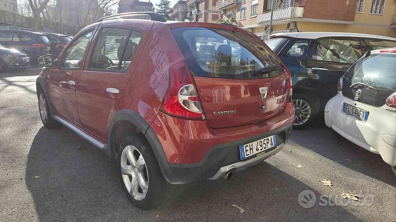 Usata Dacia Sandero Stepway 85 CV (62 kW) 2011 Bronzo Berlina