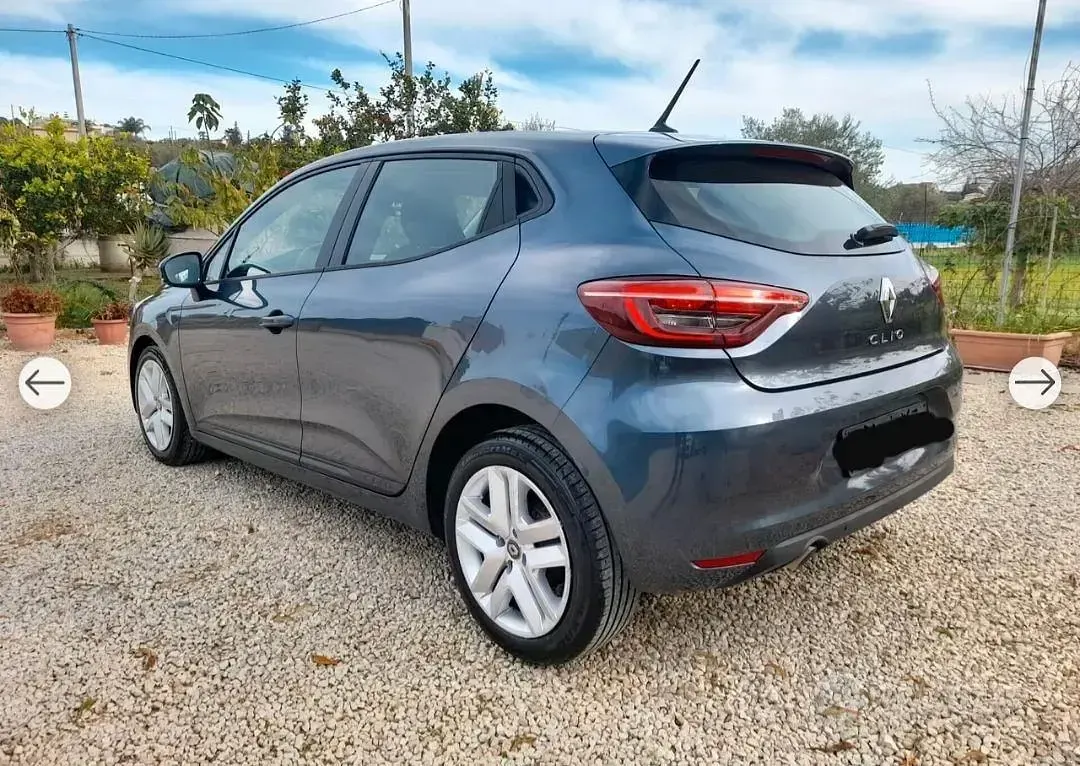 Usata Renault Clio V 90 CV (66 kW) 2022 Grigio Utilitaria