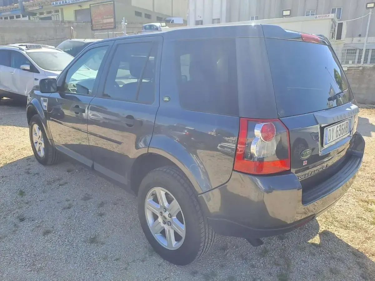 Usata Land Rover Freelander 2 160 CV (117 kW) 2009 Grigio SUV