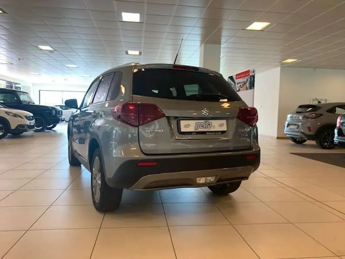 Usata Suzuki Vitara Cool 129 CV (94 kW) 2022 Grigio SUV
