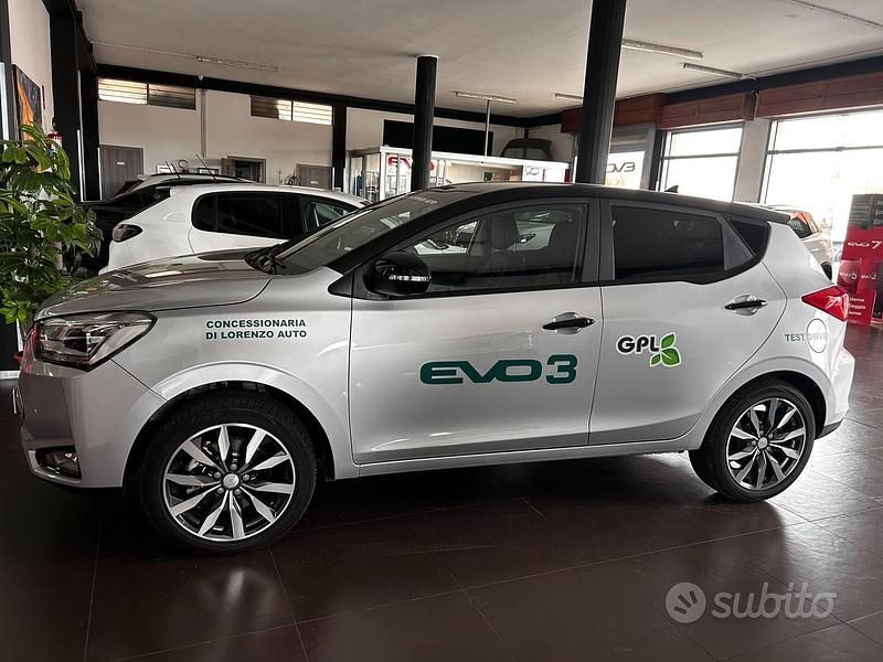 Usata EVO Evo 3 113 CV (83 kW) 2021 Grigio SUV