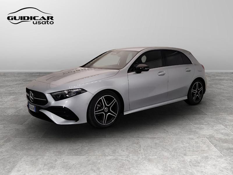 Argento Usata 2024 Mercedes A180 Advanced Plus Due volumi | 34.500 € (Buon prezzo) - Immagine 1/1