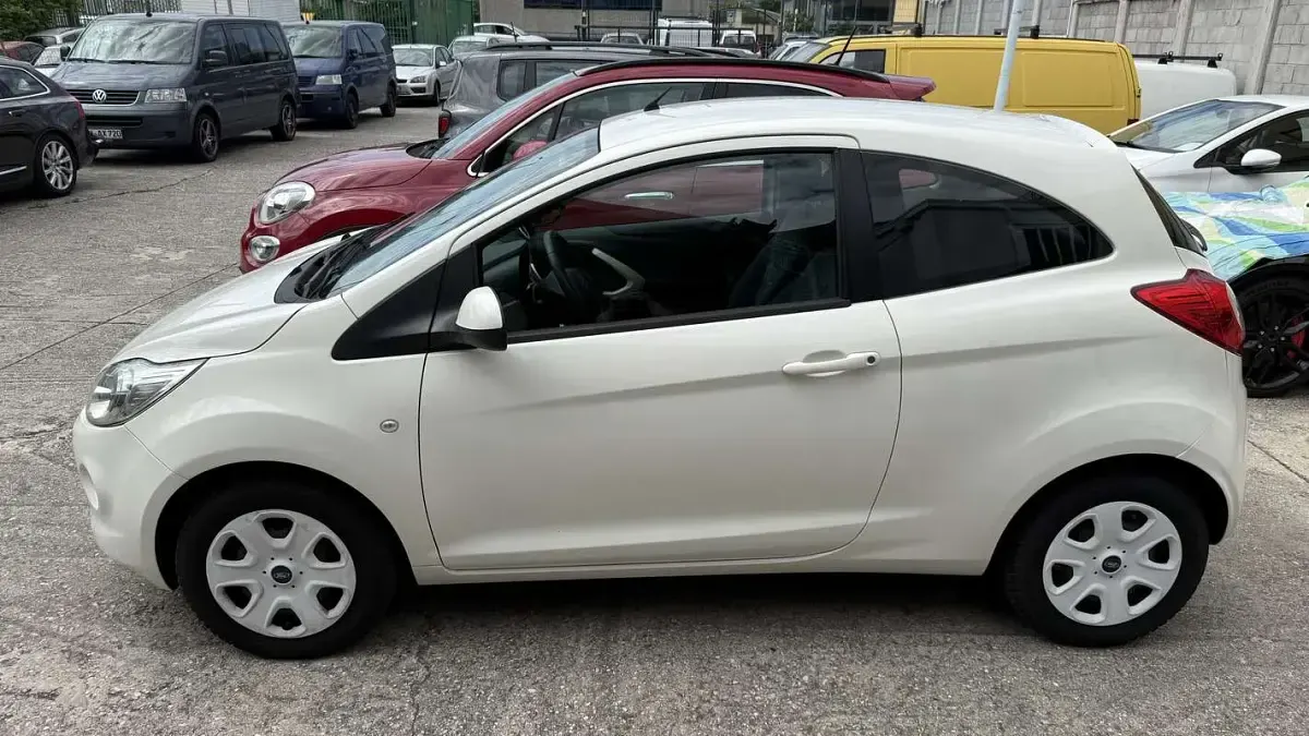 Usata Ford Ka Titanium 69 CV (50 kW) 2014 Berlina