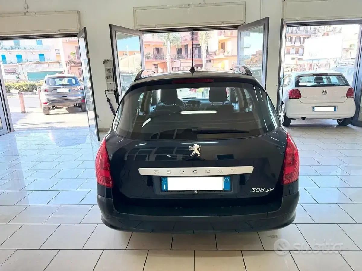 Usata Peugeot 308 Premium 93 CV (68 kW) 2011 Blu Station wagon