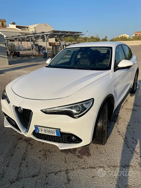 Usata Alfa Romeo Stelvio 150 CV (110 kW) 2018 Bianco SUV