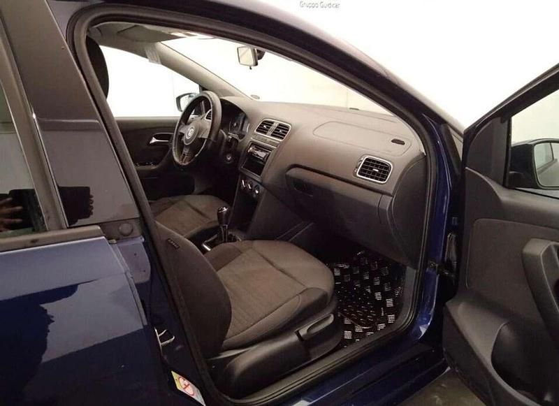 Usata VW Polo Comfortline 90 CV (66 kW) 2012 Blu/azzurro Utilitaria