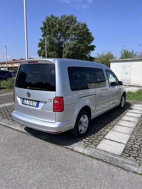 Usata VW Caddy Highline 150 CV (110 kW) 2016 Argento Monovolume
