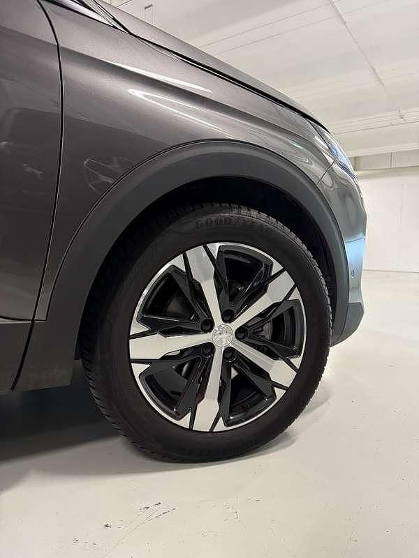 Usata Peugeot 5008 Allure 131 CV (96 kW) 2023 Grigio SUV