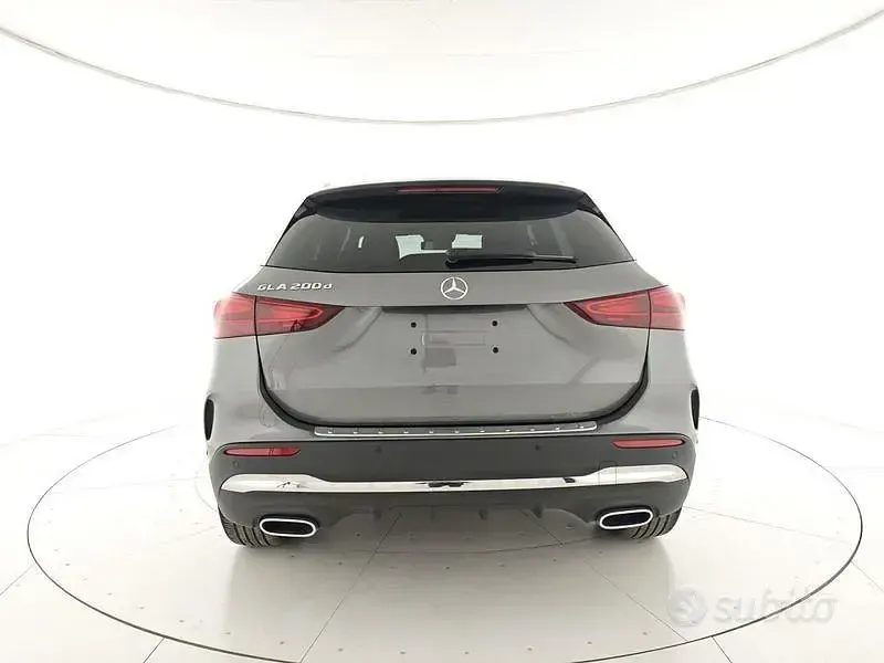 Usata Mercedes GLA200 AMG 150 CV (110 kW) 2025 Grigio SUV