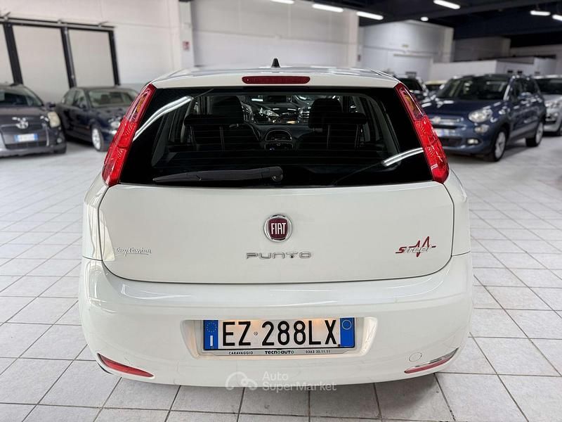 Usata Fiat Punto Evo Lounge 75 CV (55 kW) 2015 Bianco Utilitaria