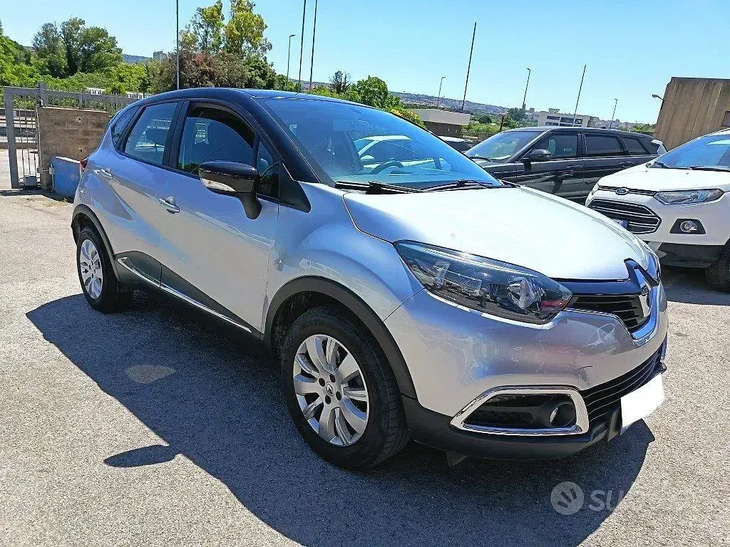 Usata Renault Captur 90 CV (66 kW) 2015 Grigio SUV