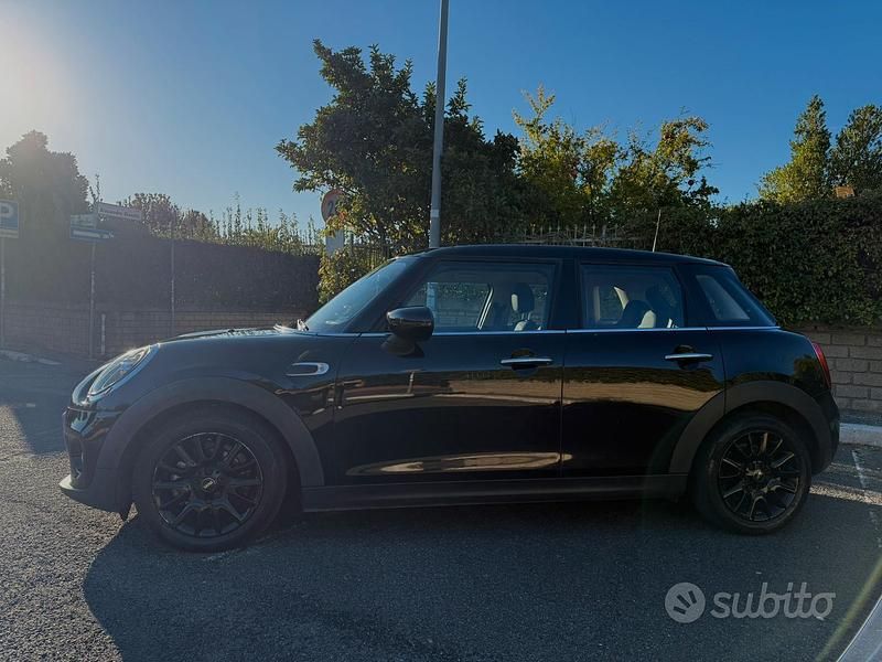Usata Mini ONE 75 CV (55 kW) 2020 Utilitaria