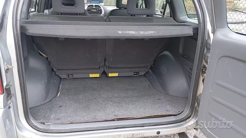 Occasion Toyota RAV4 116 ch (85 kW) 2002 Gris SUV