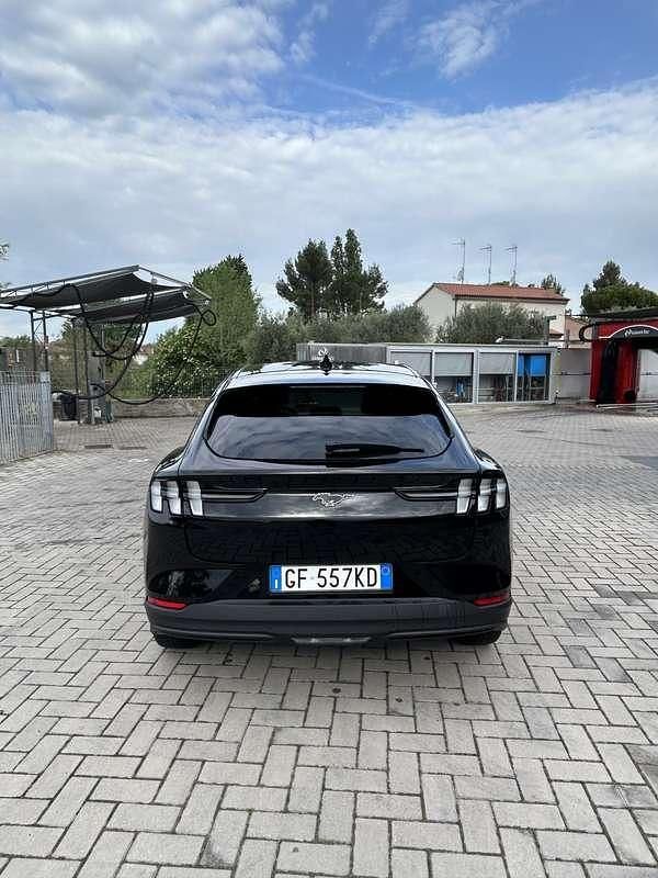 Usata Ford Mustang Mach-E Standard Range 197 kW (269 CV) 2021 Nero SUV