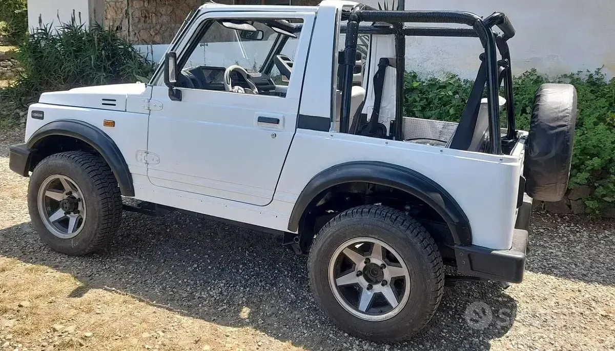 Usata Suzuki Samurai 64 CV (47 kW) 1991 Bianco SUV