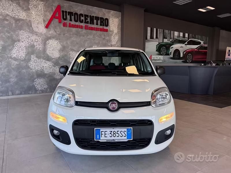 Usata Fiat Panda Lounge 95 CV (69 kW) 2016 Bianco Utilitaria