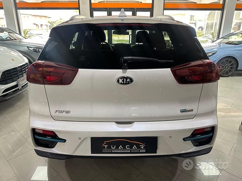 Usata Kia e-Niro 150 kW (204 CV) 2020 Bianco SUV