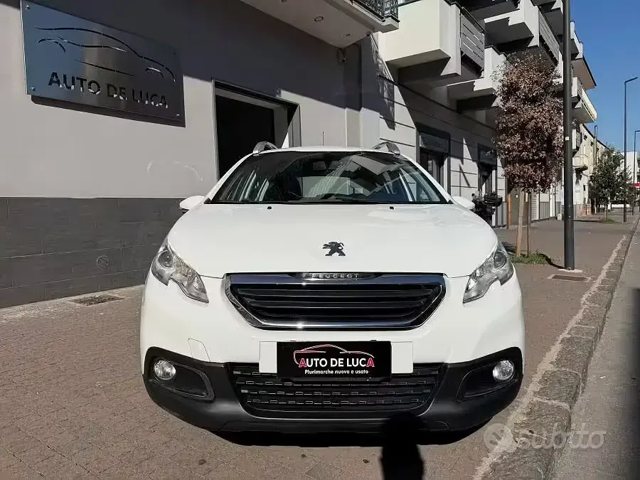 Usata Peugeot 2008 Allure 82 CV (60 kW) 2015 Bianco SUV