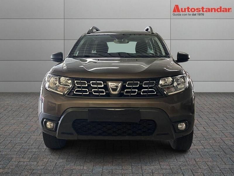 Usata Dacia Duster Comfort 114 CV (83 kW) 2018 Oro SUV