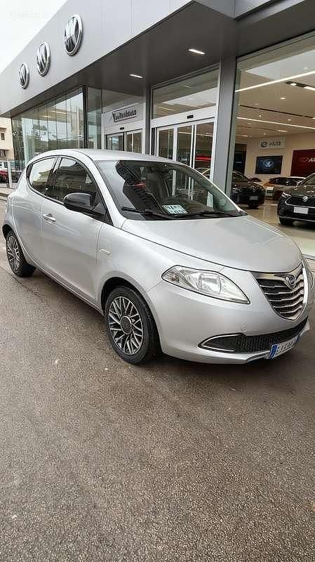 Usata Lancia Ypsilon Silver 95 CV (69 kW) 2011 Utilitaria
