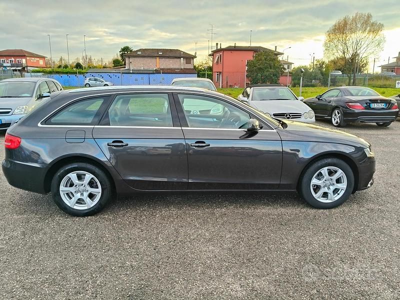 Usata Audi A4 Ambiente 120 CV (88 kW) 2012 Nero Station wagon