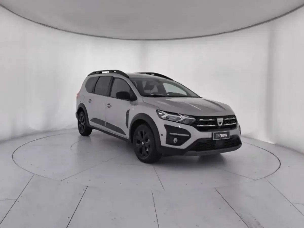 Usata Dacia Jogger Extreme 101 CV (74 kW) 2022 Grigio lunare Monovolume