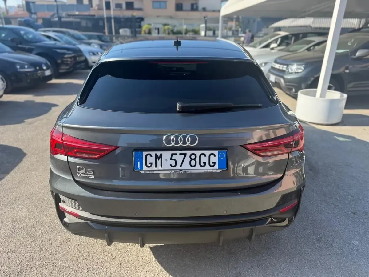 Usata Audi Q3 S-Line 150 CV (110 kW) 2023 Grigio SUV