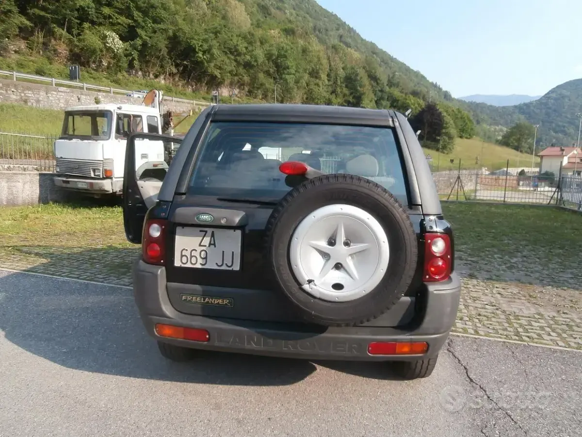 Usata Land Rover Freelander 97 CV (71 kW) 1999 Nero SUV