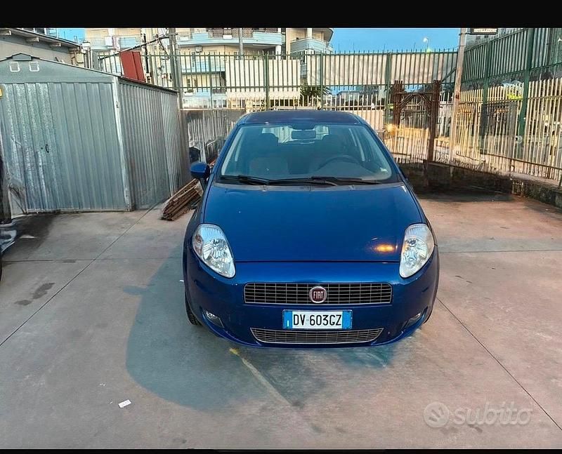 Usata Fiat Grande Punto 2009 Blu Utilitaria