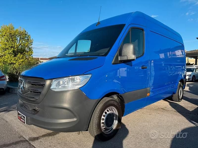 Usata Mercedes Sprinter 114 CV (83 kW) 2020 Blu Furgone