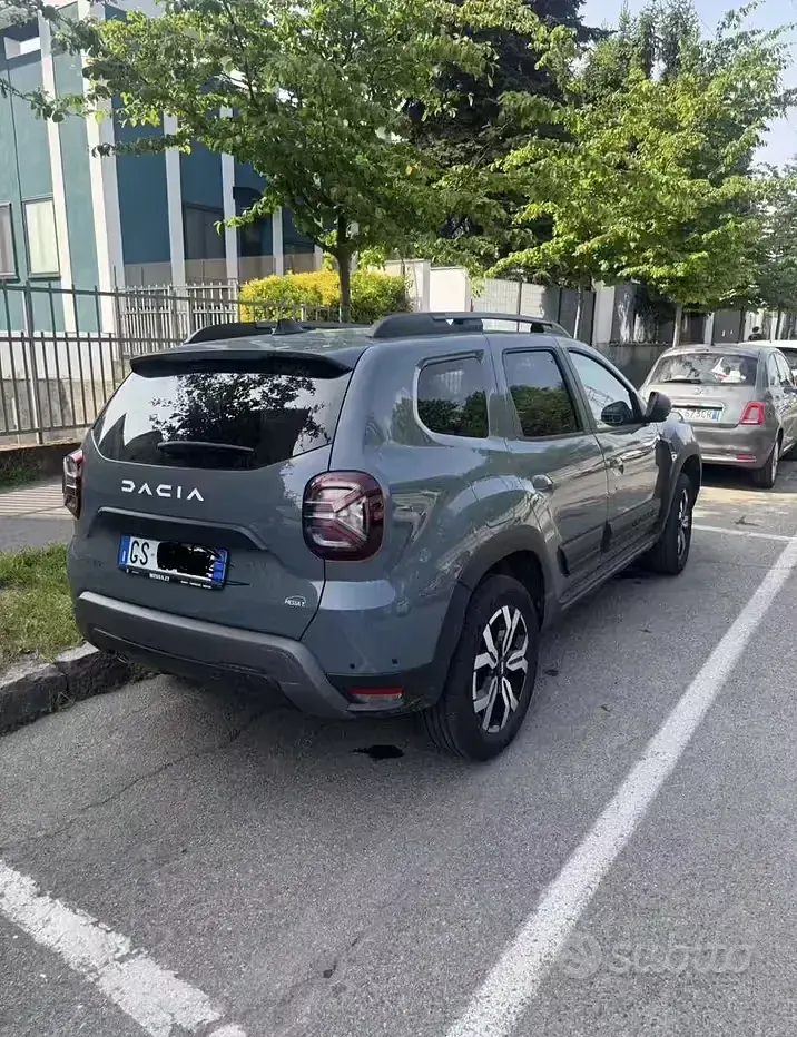 Usata Dacia Duster 101 CV (74 kW) 2024 Grigio SUV
