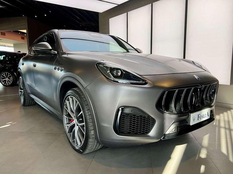 Usata Maserati Grecale 330 CV (242 kW) 2023 Fuoriserie grigio lava opaco SUV