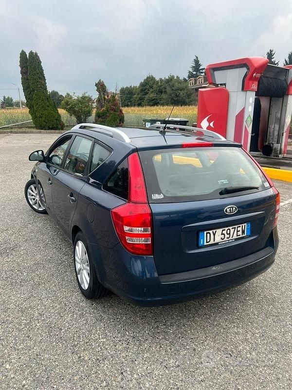 Usata Kia Ceed 115 CV (84 kW) 2009 Blu Utilitaria