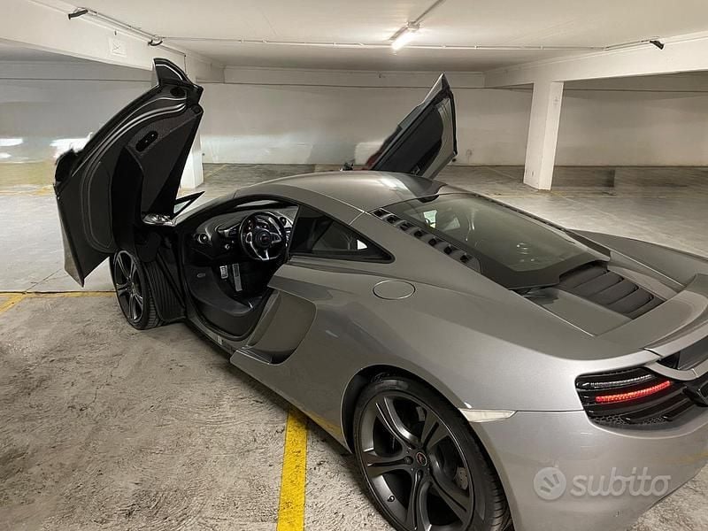 Usata McLaren MP4-12C 625 CV (459 kW) 2011 Grigio Coupé